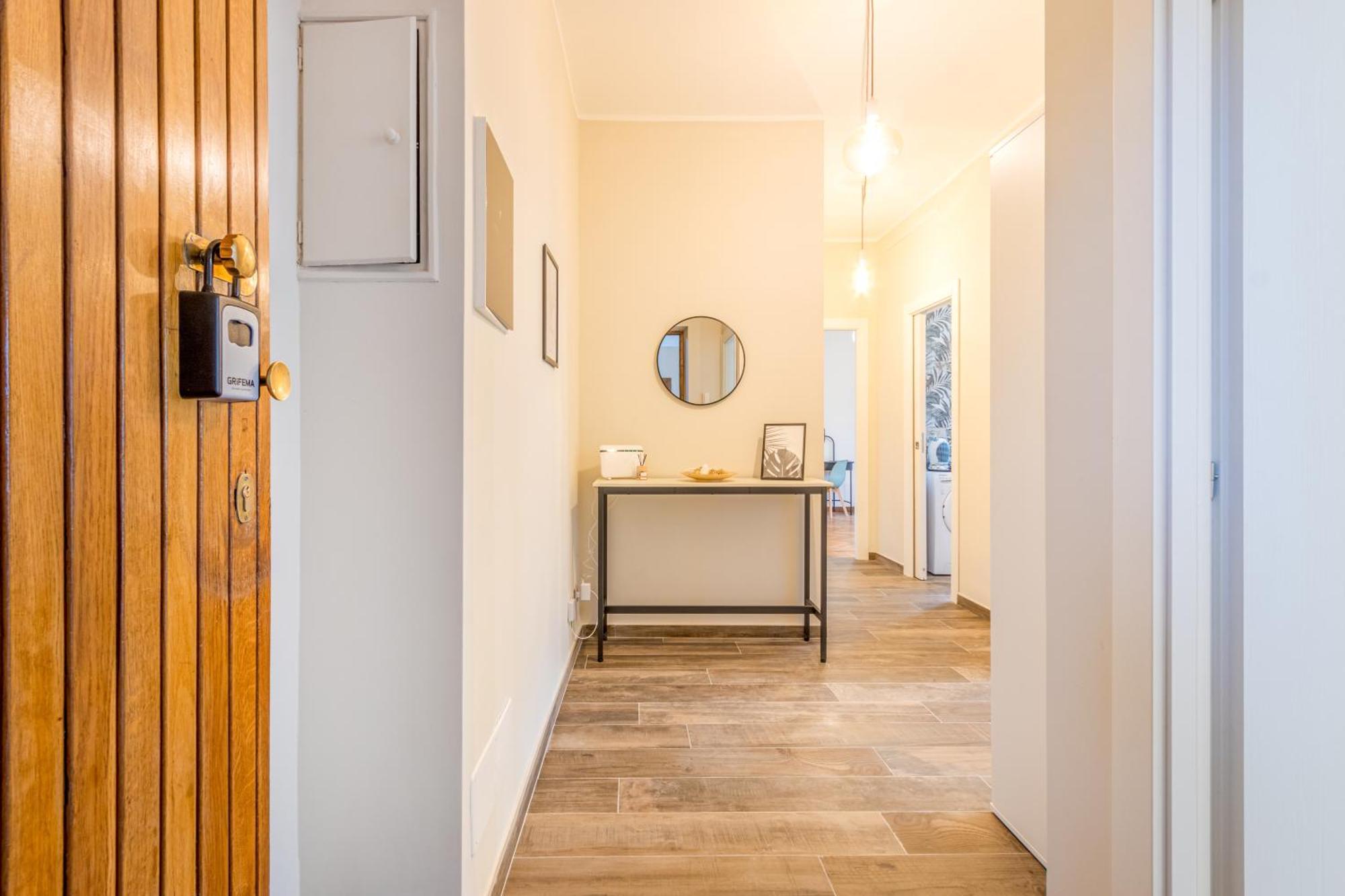 Appartamenti Vista Mole, Centro A 15 Min - Luxury Suites & Fast Wifi تورينو الغرفة الصورة